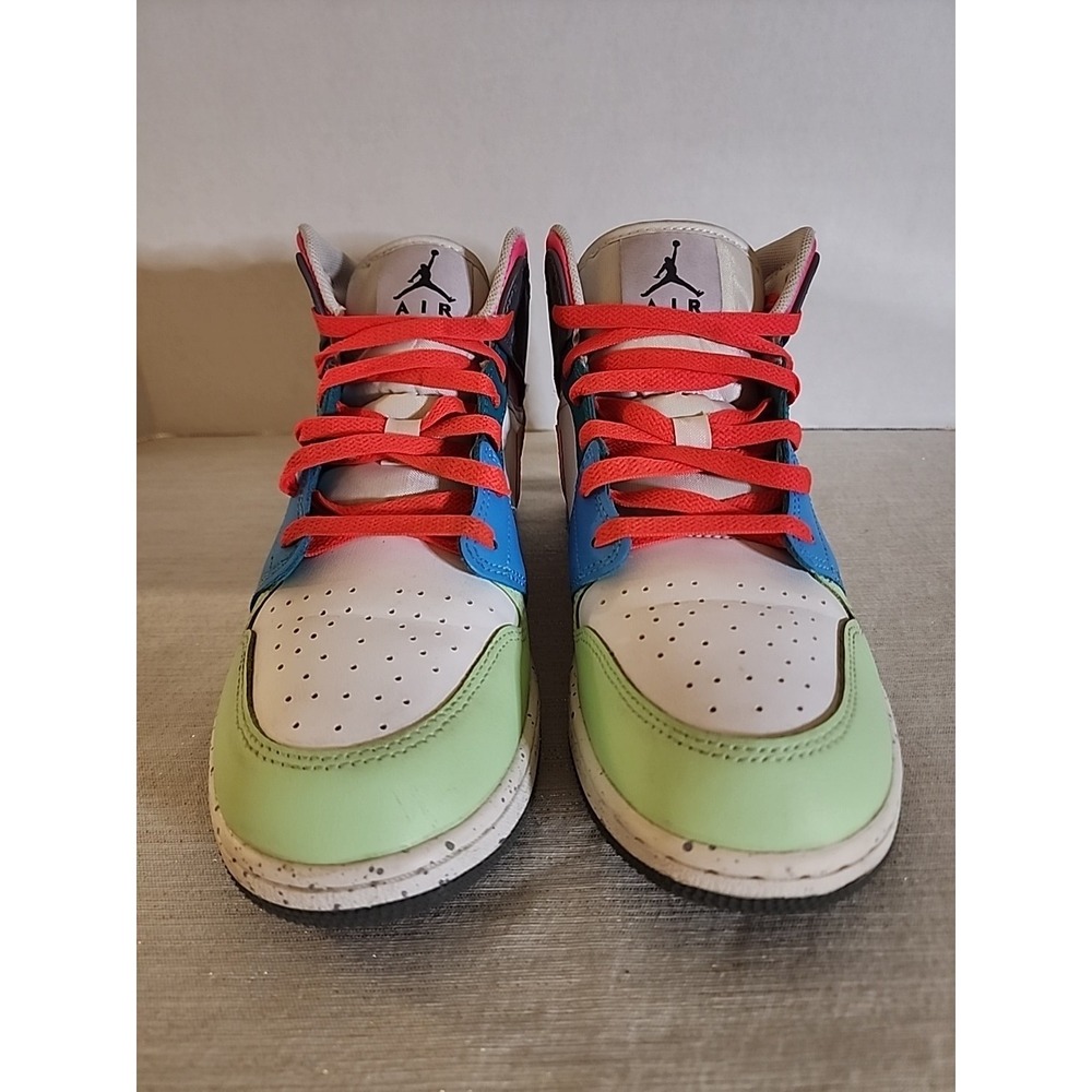 Nike Youth Air Jordan 1 Mid SE GS Multi-Color Sneakers Size 7Y Pre-Owned